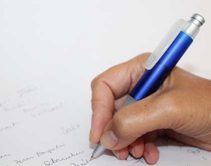What to Include When Leaving a Note for Your Sitter